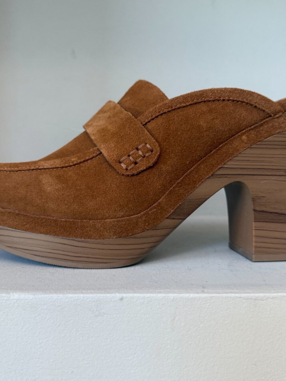 New Splendid Vina Caramel Tan Suede Wood Look Block Heel Platform Mule Clogs 9 - Picture 9 of 11